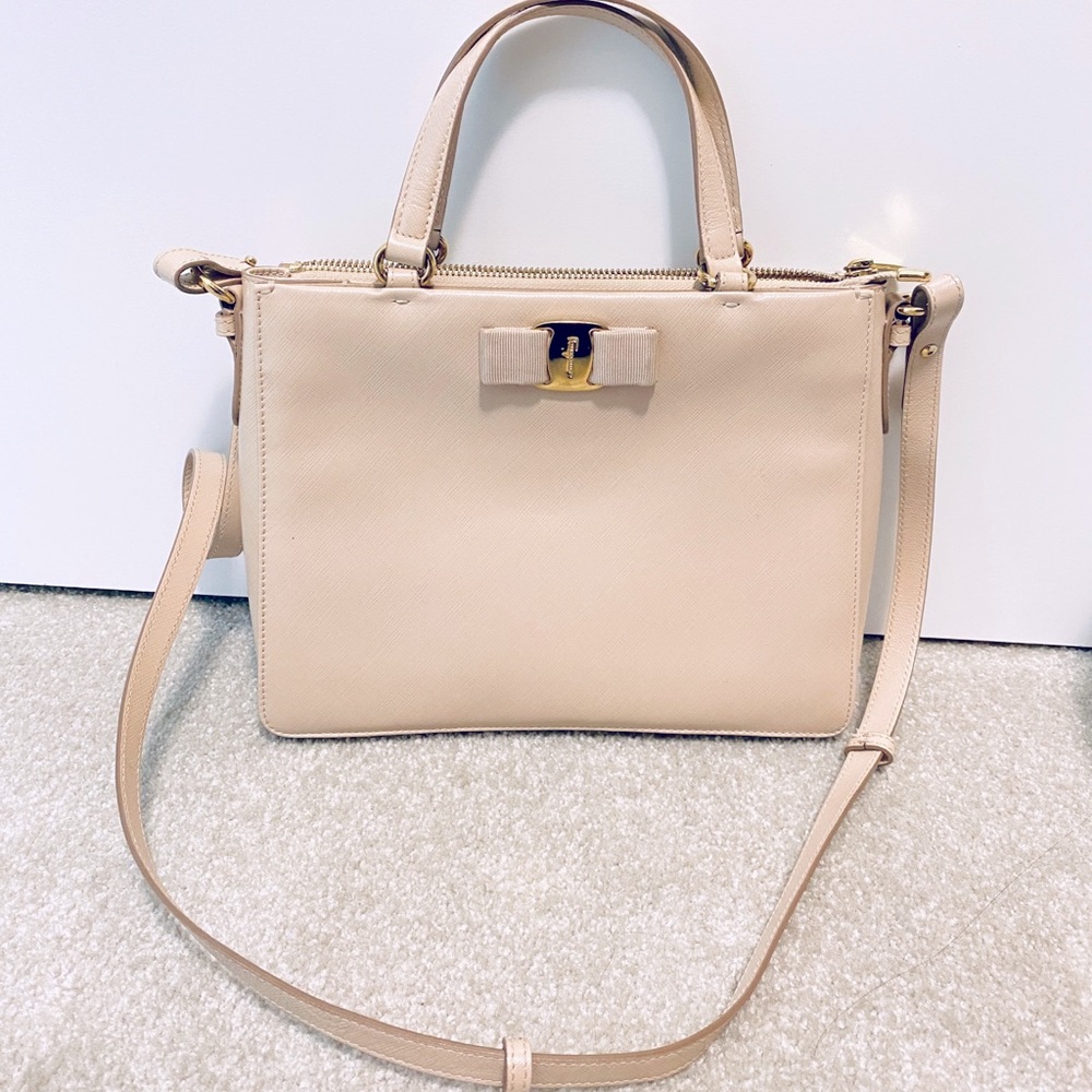 Ferragamo shoulder bag